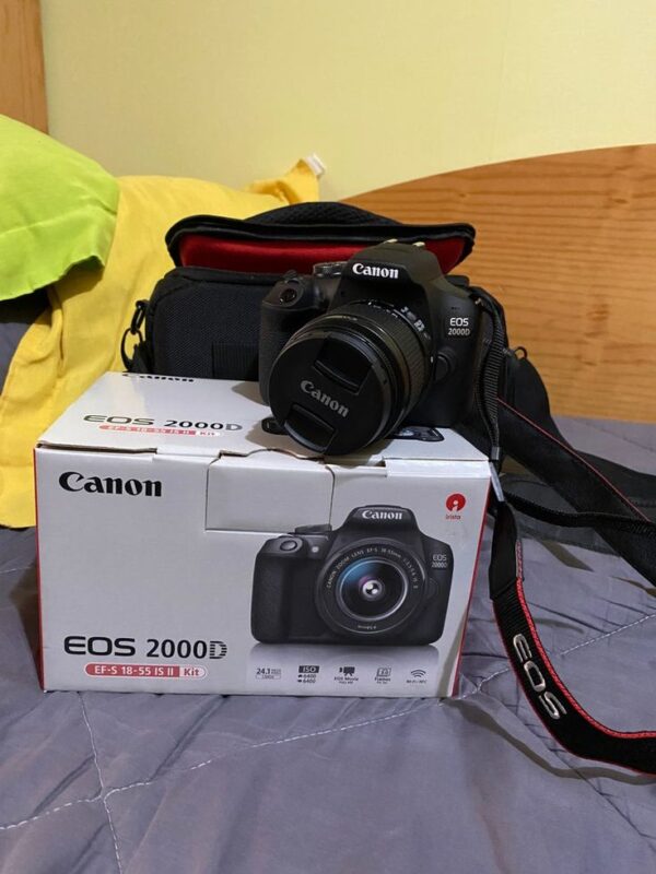 Canon EOS 700D